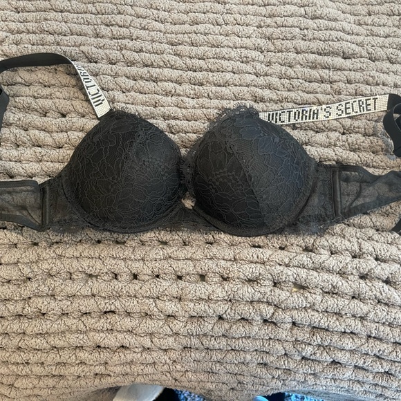 Victoria secret push up bra - Picture 2 of 3
